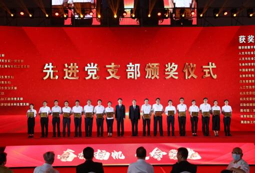 //news.seqingxs.org/_upload/article/images/aa/c9/13313f144d428e40c08f5048da25/2fbfb489-f593-4eb5-aef7-c01f57d23851.jpg